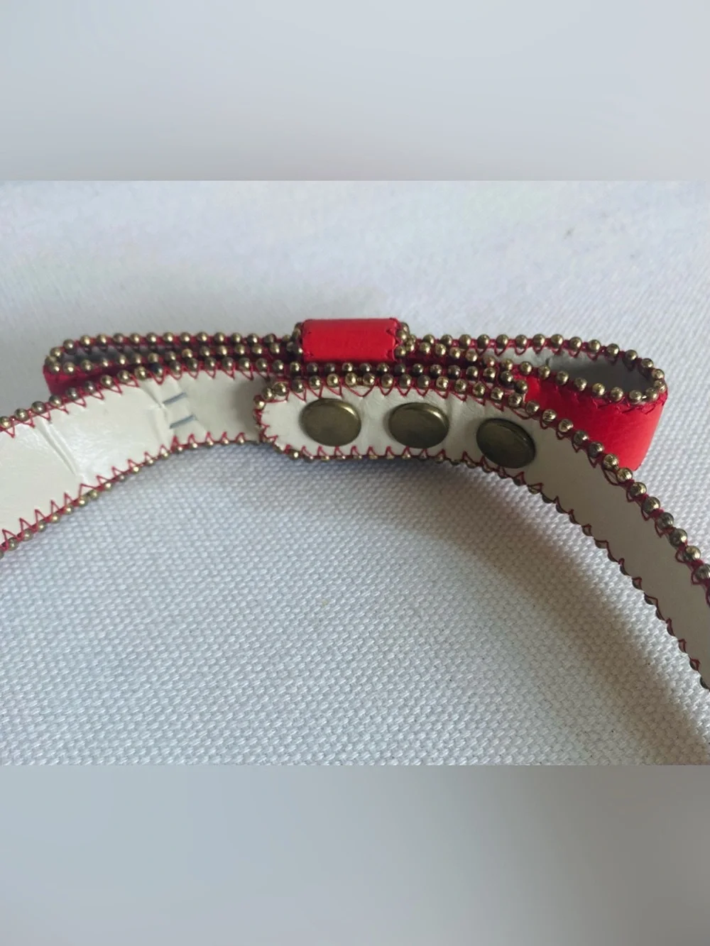 Vtg Avon Red Leather Skinny Bow Belt Beaded Gold Metal Trim Snap Adjustable 24.5